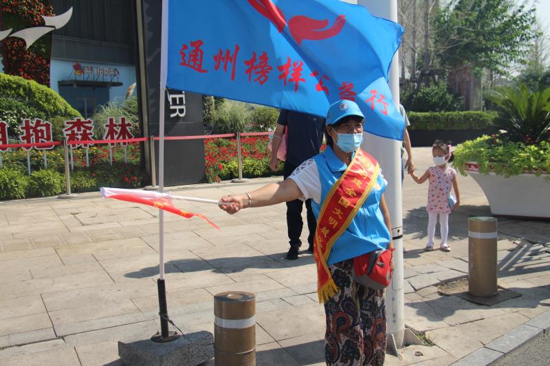 <strong>免费看毛片老女人</strong>